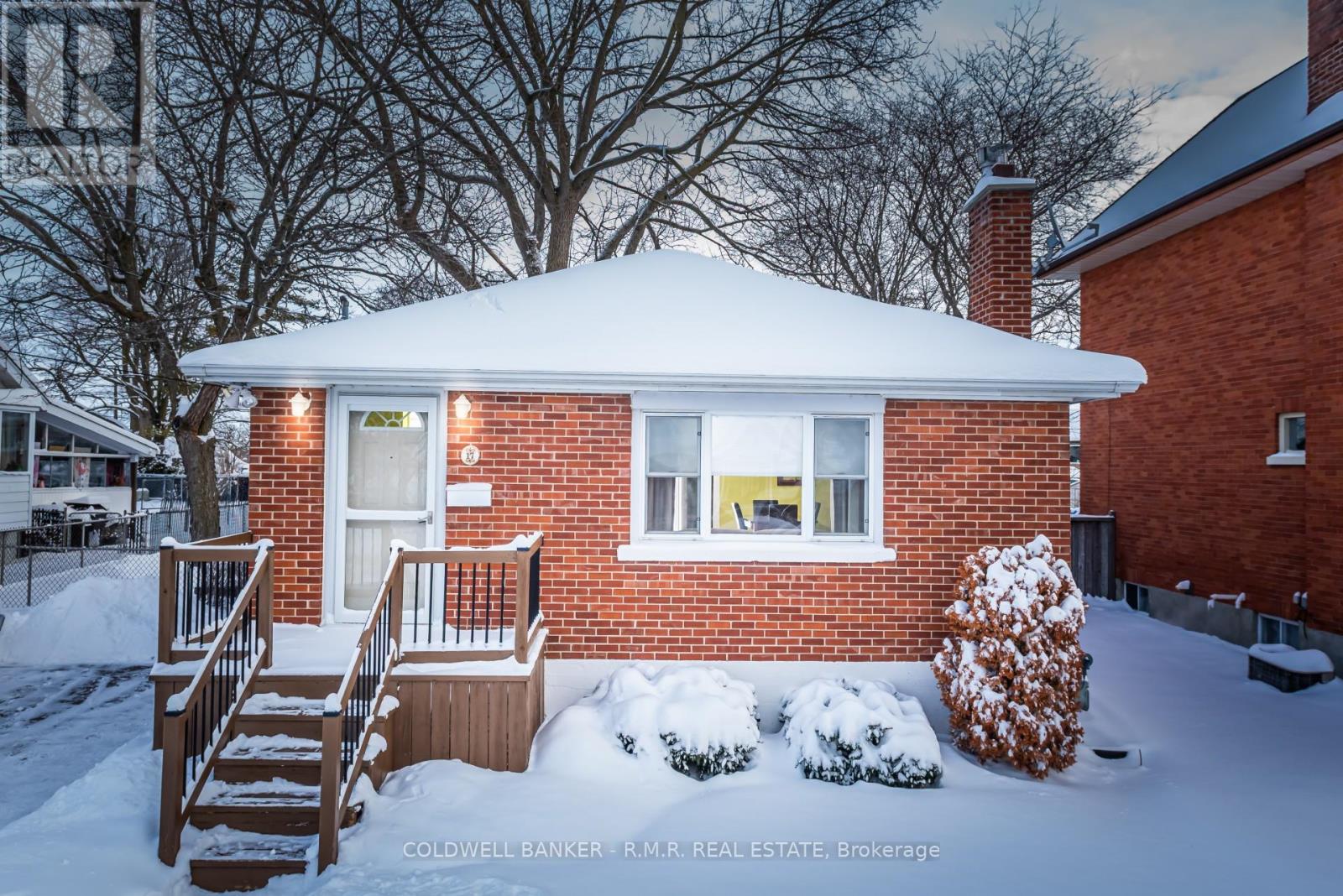 17 QUEEN STREET, Quinte West, Ontario