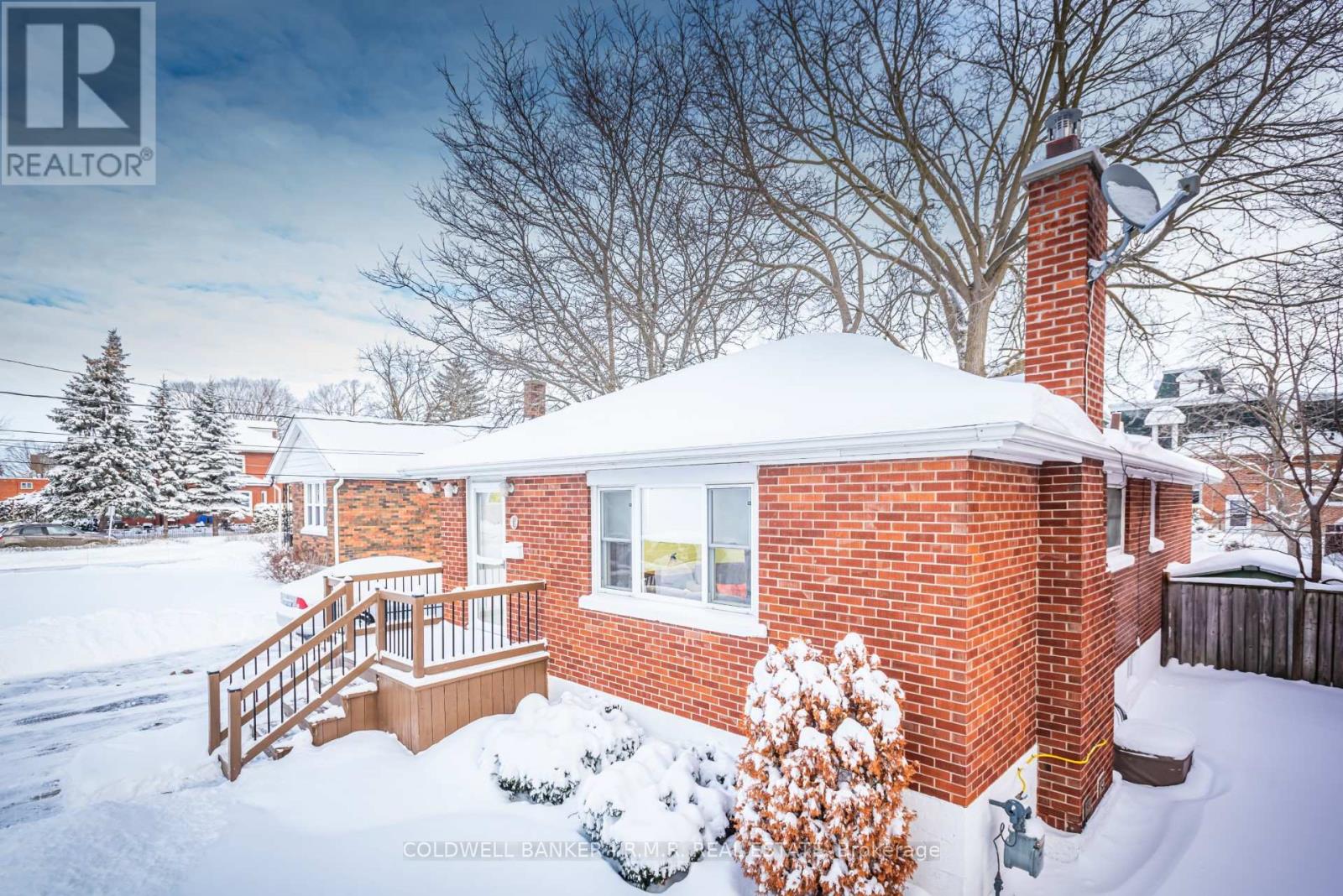 17 Queen Street, Quinte West, Ontario  K8V 4X4 - Photo 2 - X12706336