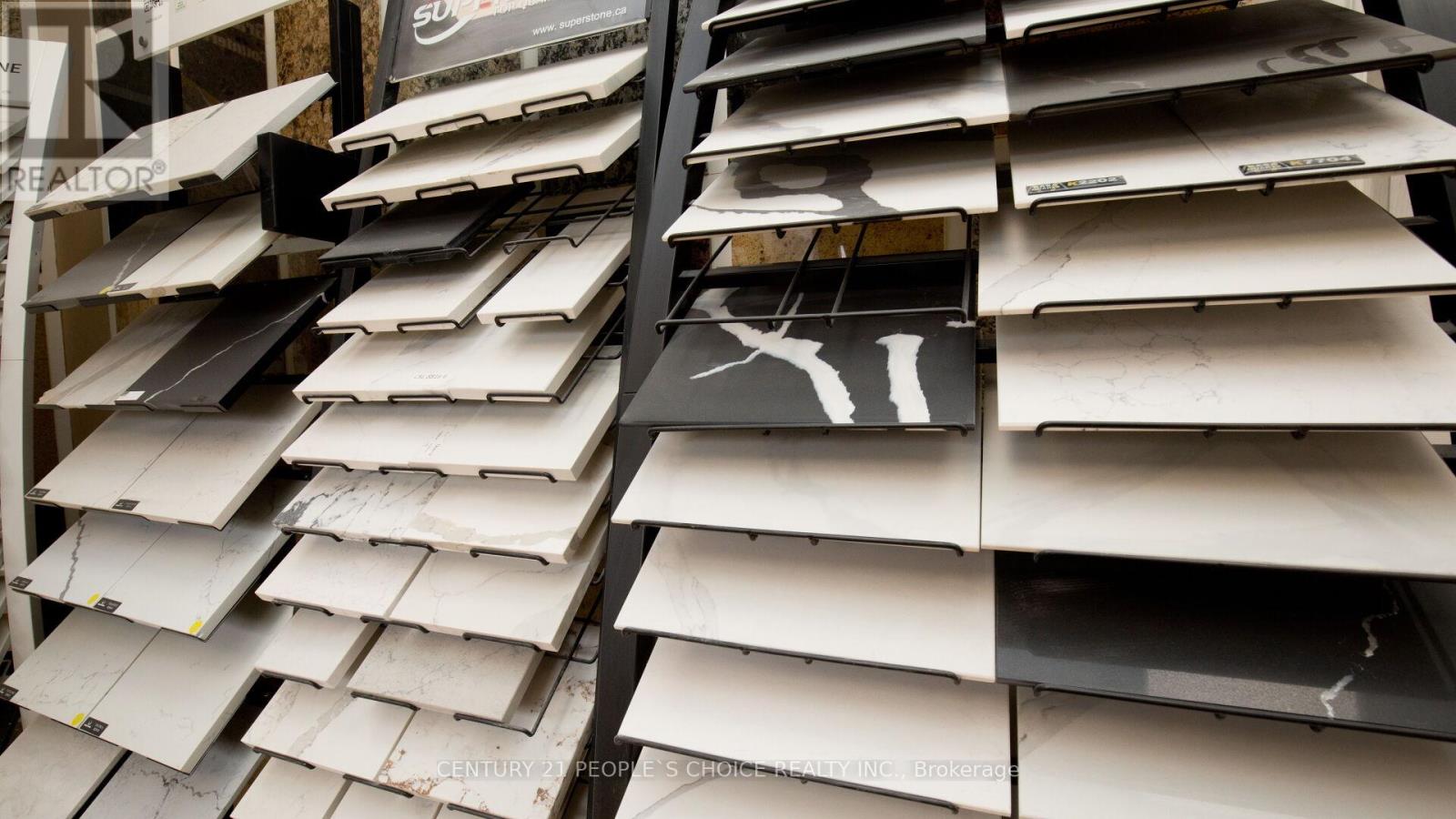 01 - 63 Torbarrie Road, Toronto, Ontario  M3L 1G5 - Photo 11 - W12765856