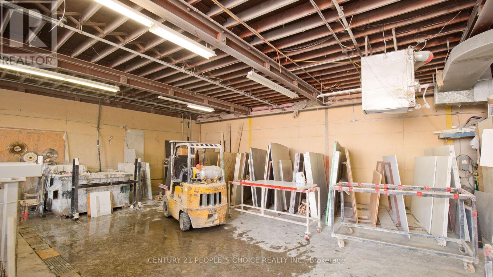 01 - 63 Torbarrie Road, Toronto, Ontario  M3L 1G5 - Photo 22 - W12765856