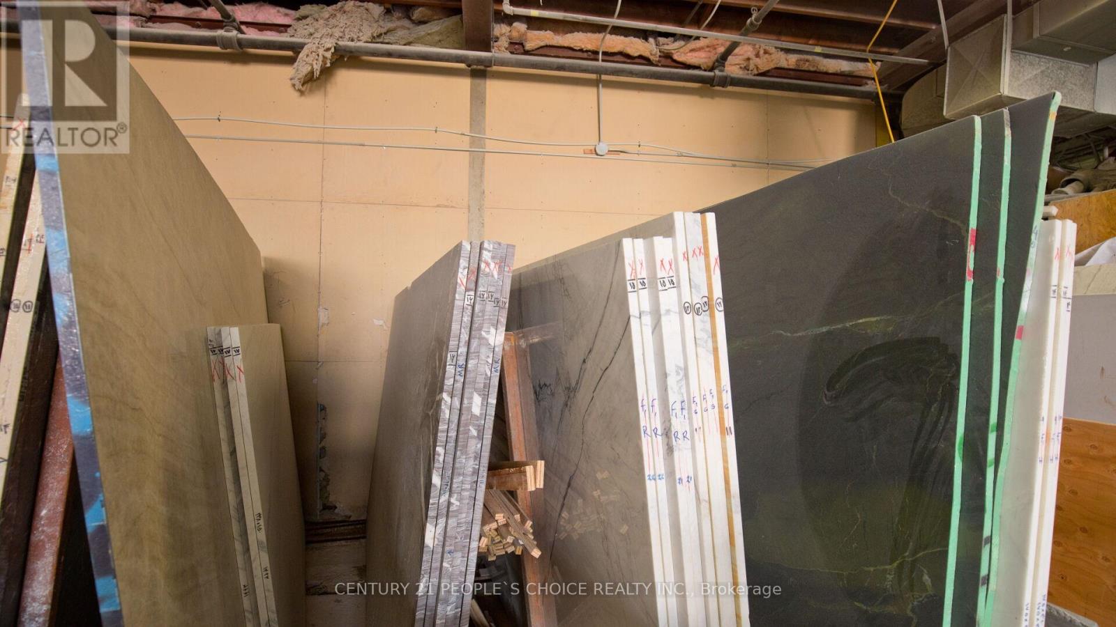 01 - 63 Torbarrie Road, Toronto, Ontario  M3L 1G5 - Photo 24 - W12765856