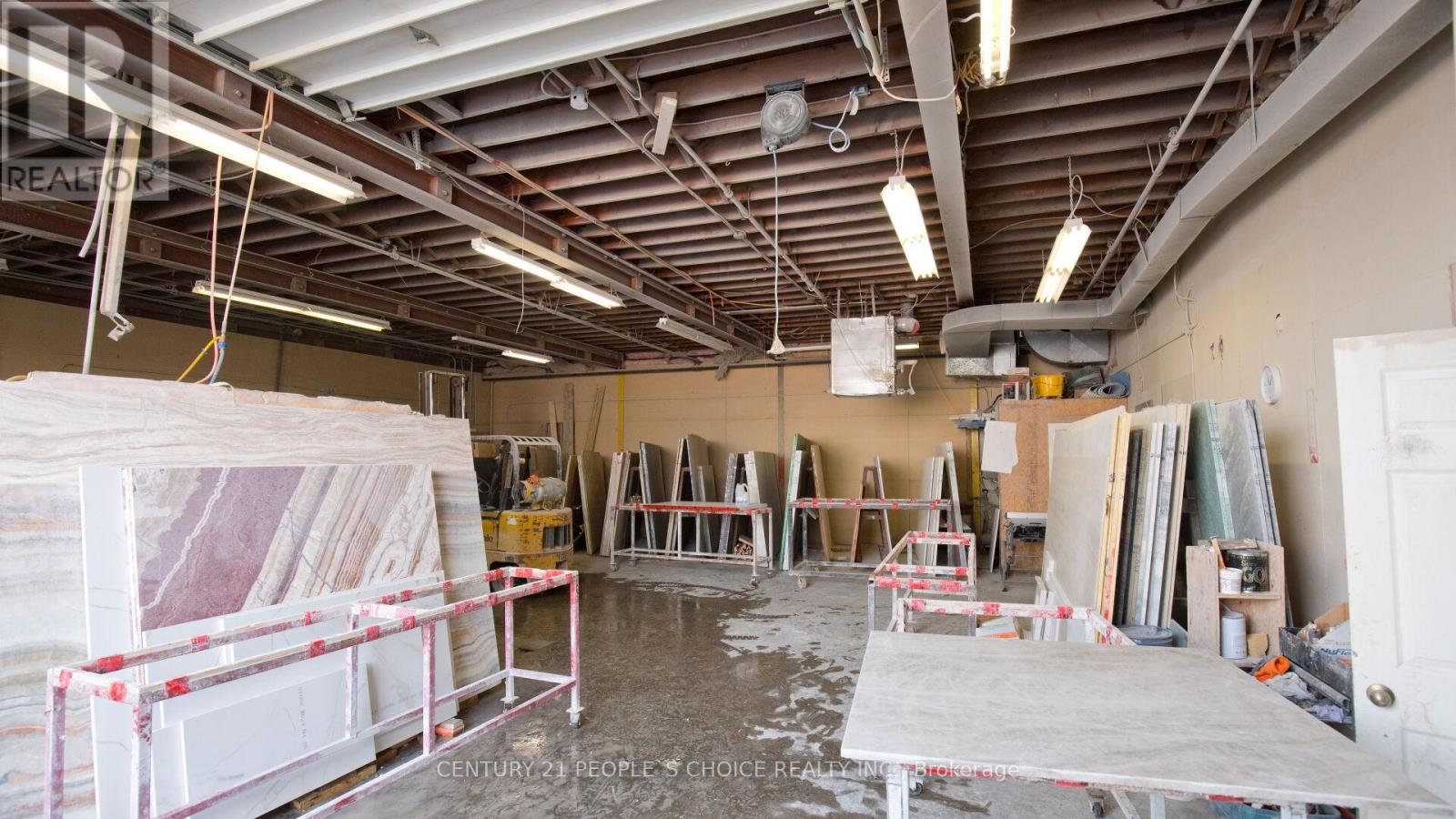 01 - 63 Torbarrie Road, Toronto, Ontario  M3L 1G5 - Photo 26 - W12765856