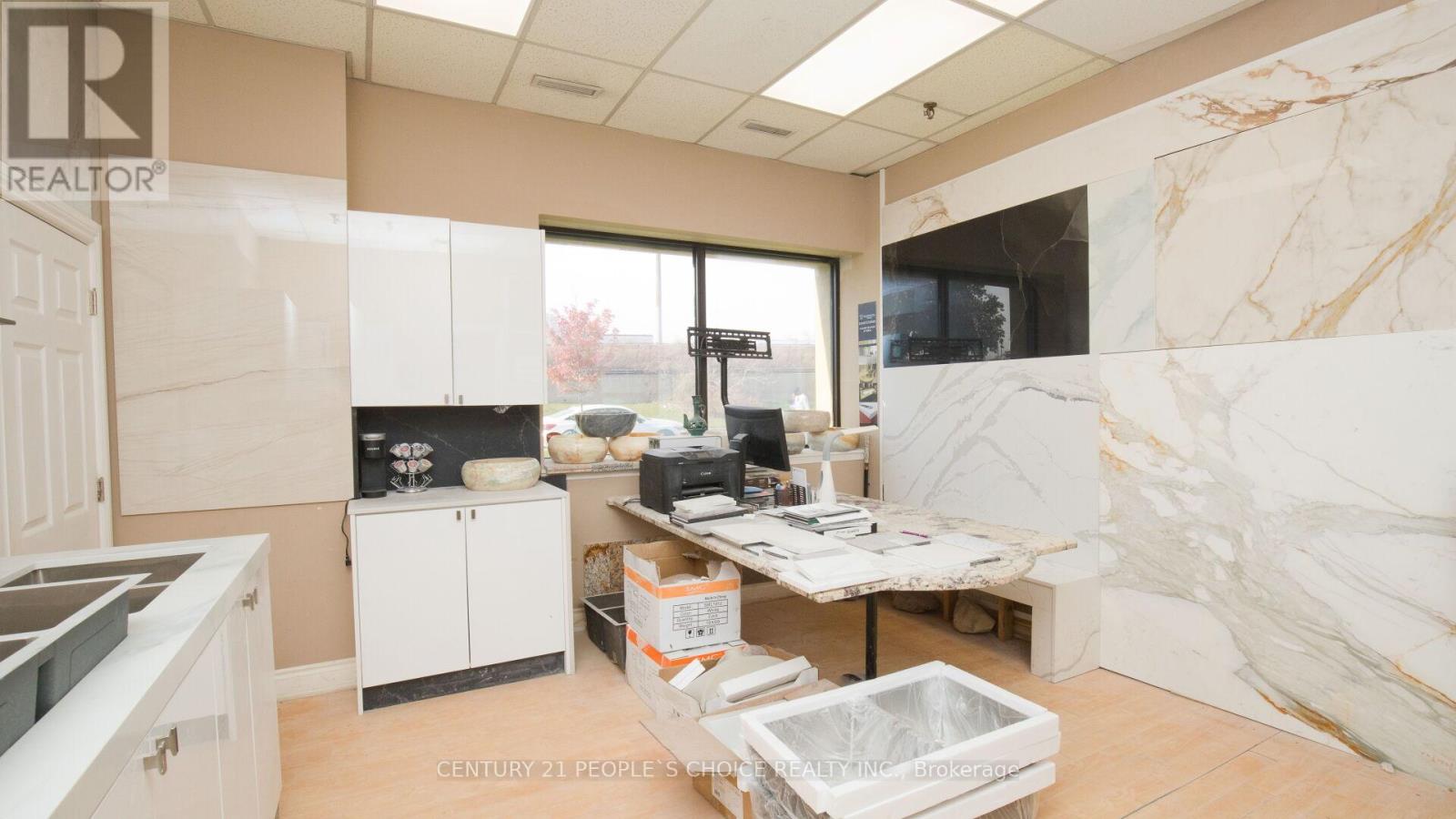 01 - 63 Torbarrie Road, Toronto, Ontario  M3L 1G5 - Photo 3 - W12765856