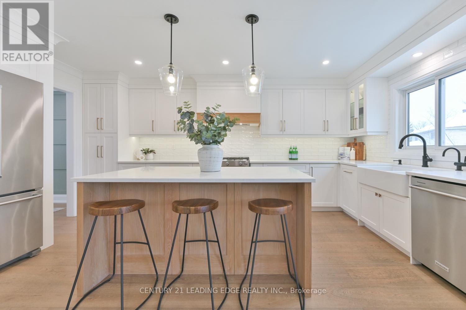 2451 Butternut Crescent, Burlington, Ontario  L7M 3L7 - Photo 11 - W12765876