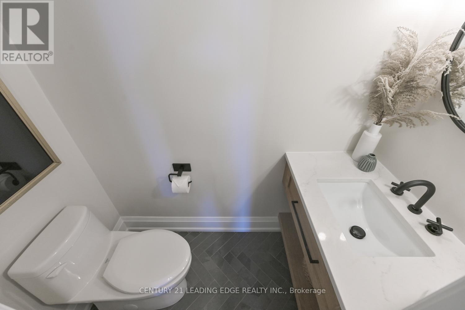 2451 Butternut Crescent, Burlington, Ontario  L7M 3L7 - Photo 21 - W12765876