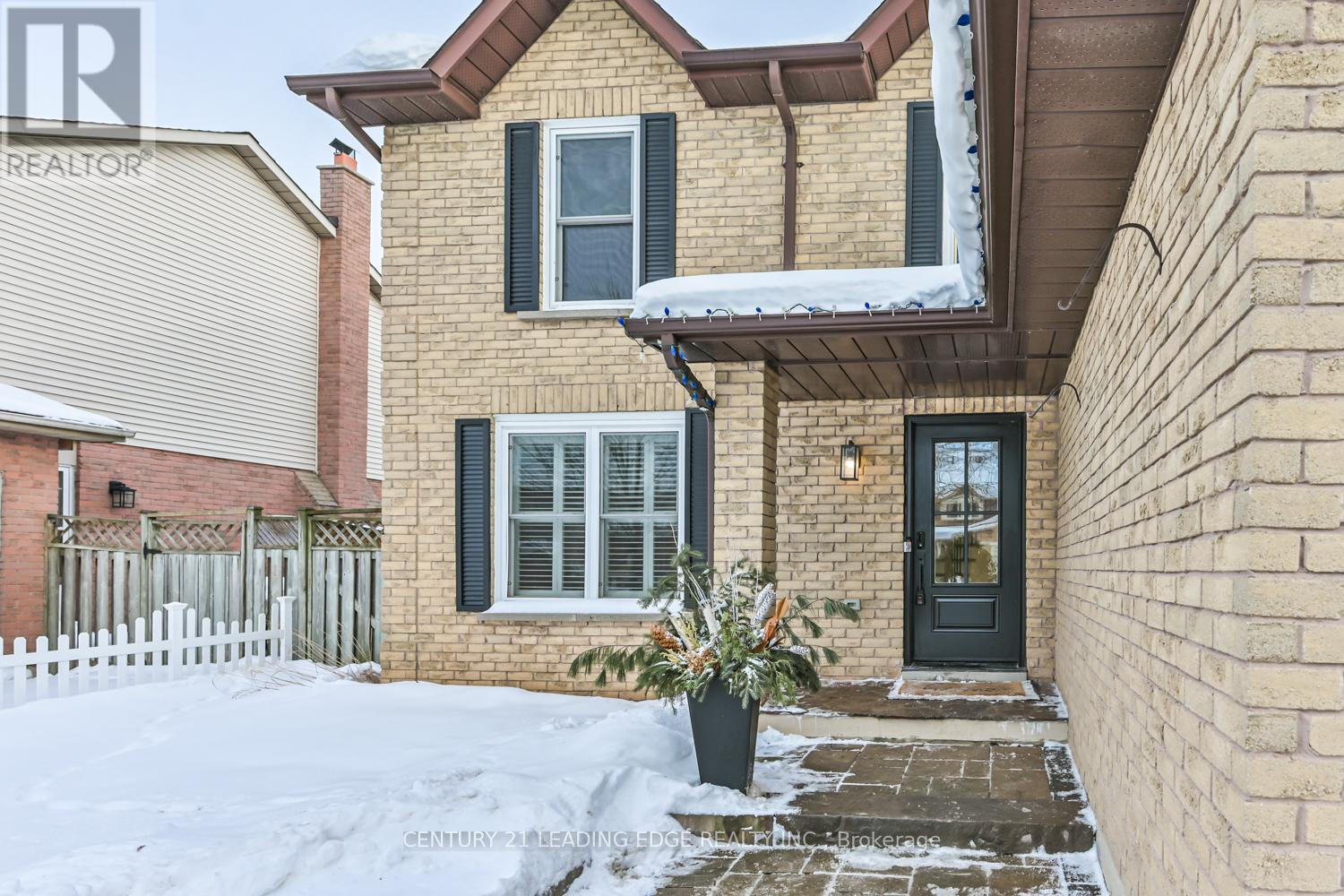 2451 Butternut Crescent, Burlington, Ontario  L7M 3L7 - Photo 4 - W12765876