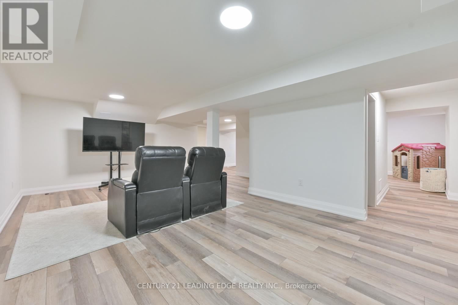 2451 Butternut Crescent, Burlington, Ontario  L7M 3L7 - Photo 41 - W12765876