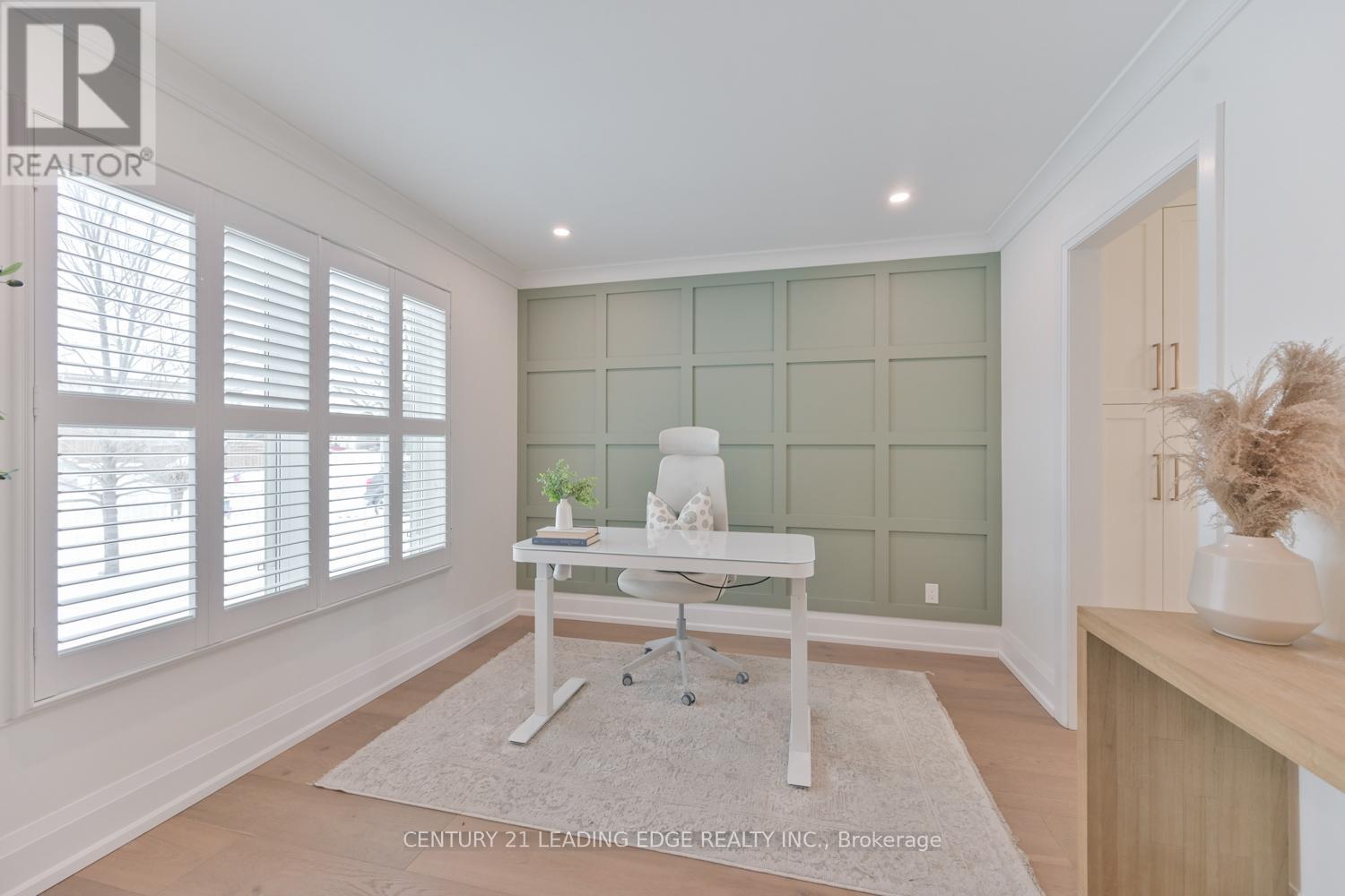 2451 Butternut Crescent, Burlington, Ontario  L7M 3L7 - Photo 7 - W12765876