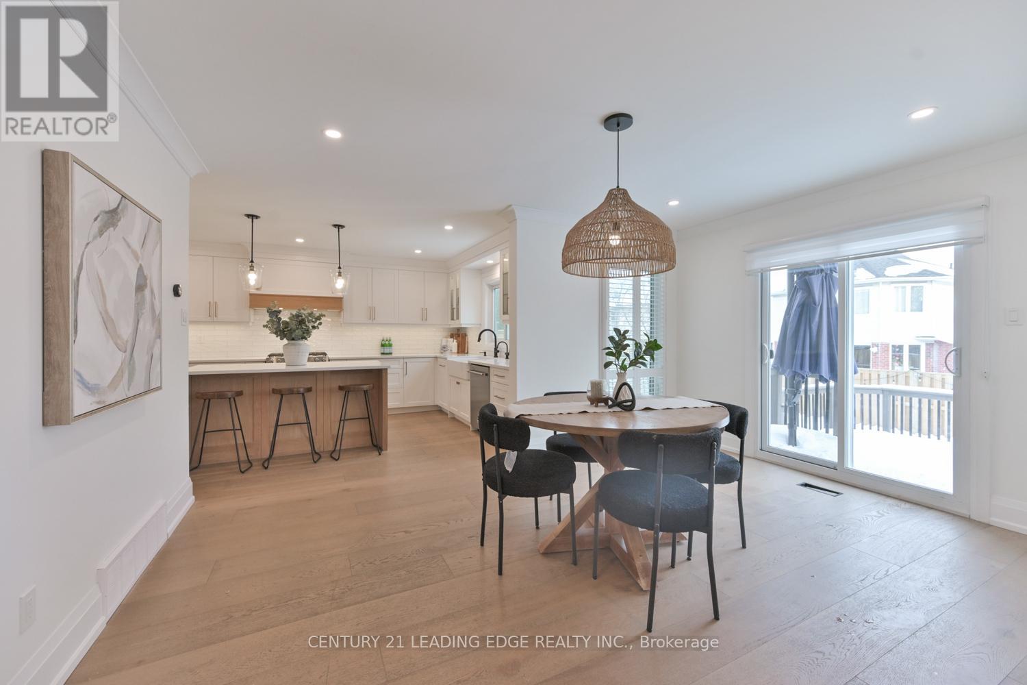 2451 Butternut Crescent, Burlington, Ontario  L7M 3L7 - Photo 9 - W12765876