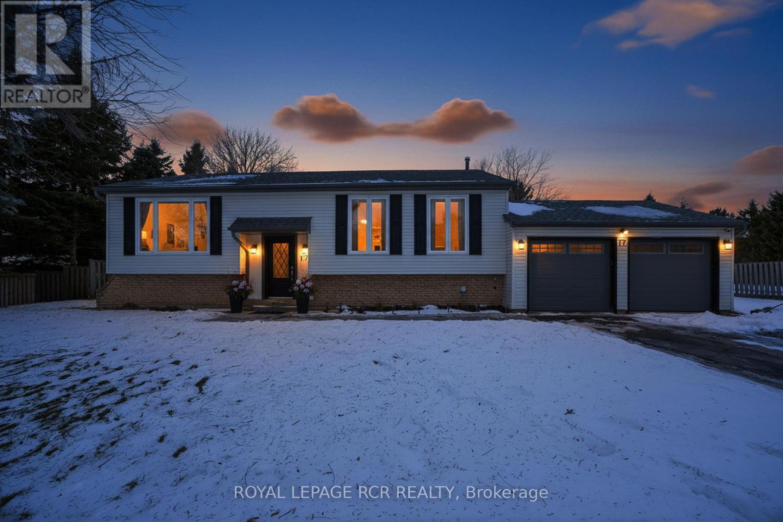 17 Arlow Road, Caledon, Ontario  L7K 0A5 - Photo 2 - W12765922