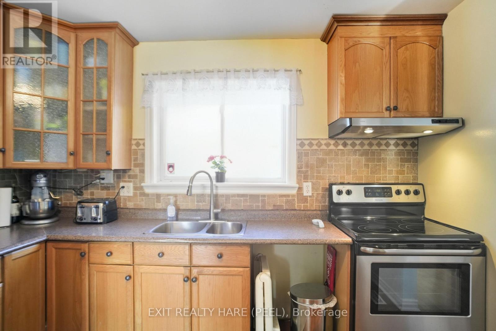 20 Sutherland Avenue, Brampton, Ontario  L6V 2H4 - Photo 14 - W12765940