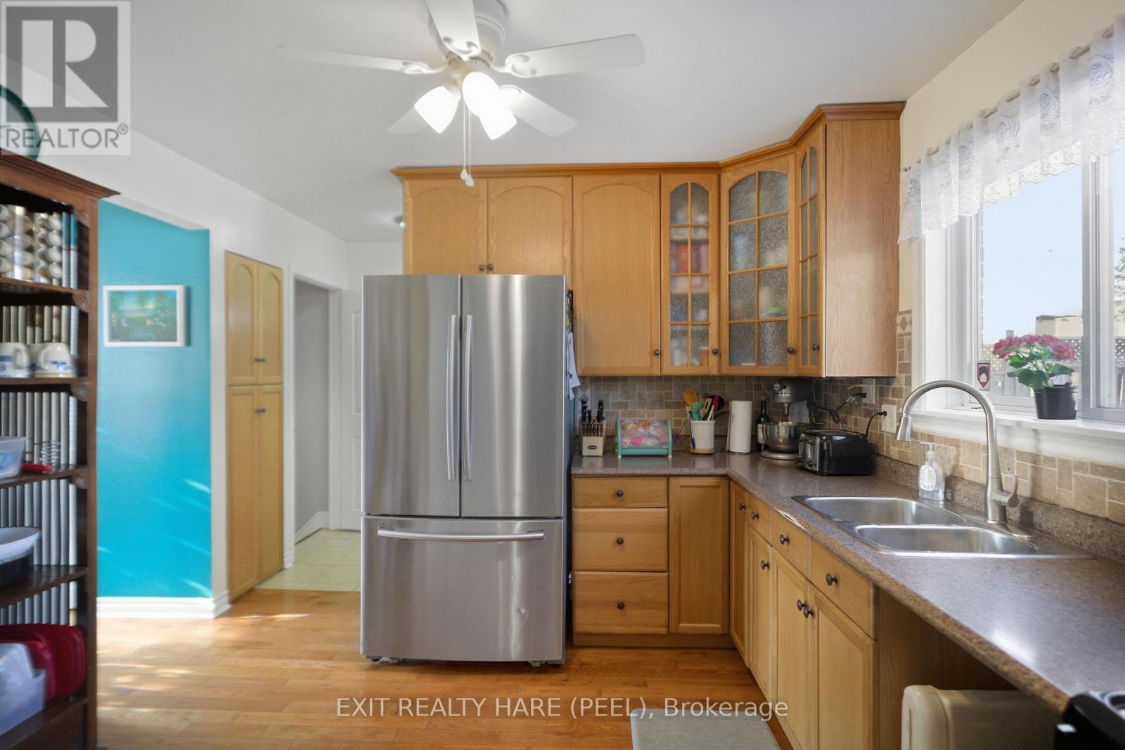 20 Sutherland Avenue, Brampton, Ontario  L6V 2H4 - Photo 15 - W12765940