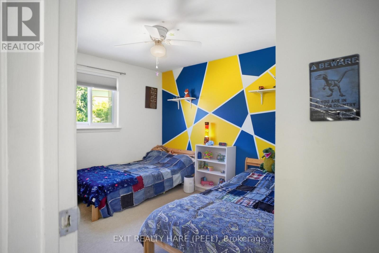 20 Sutherland Avenue, Brampton, Ontario  L6V 2H4 - Photo 4 - W12765940