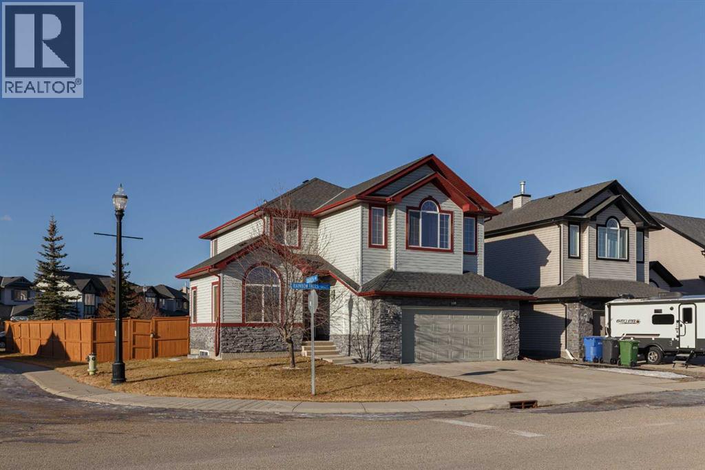 116 Rainbow Falls Grove, Chestermere, Alberta