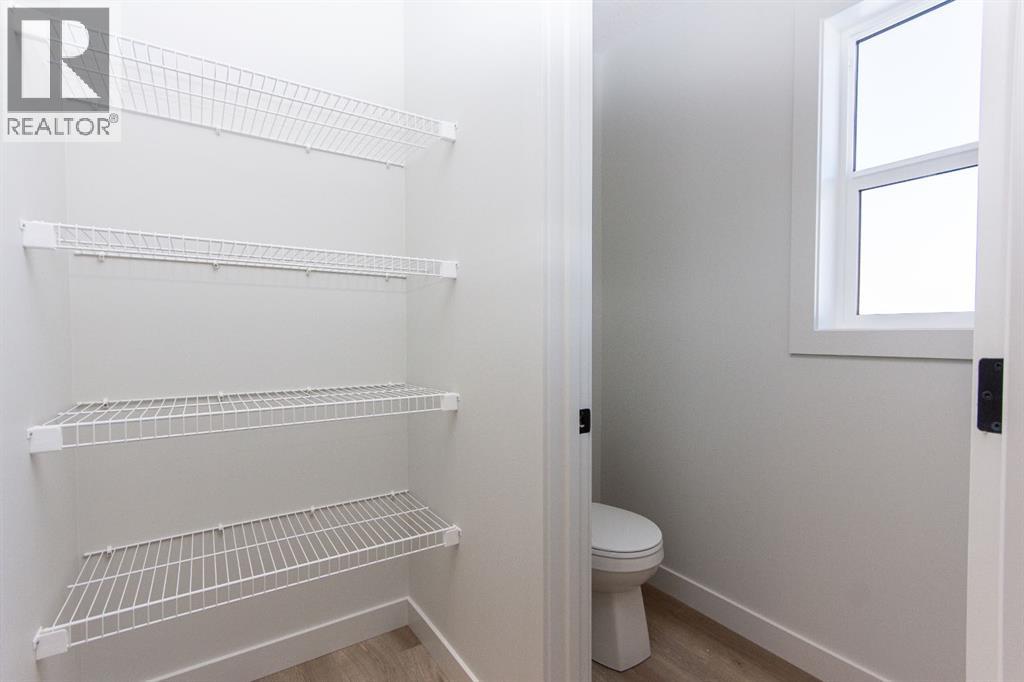 260 Augustus Way, Penhold, Alberta  T0M 1R0 - Photo 35 - A2272164