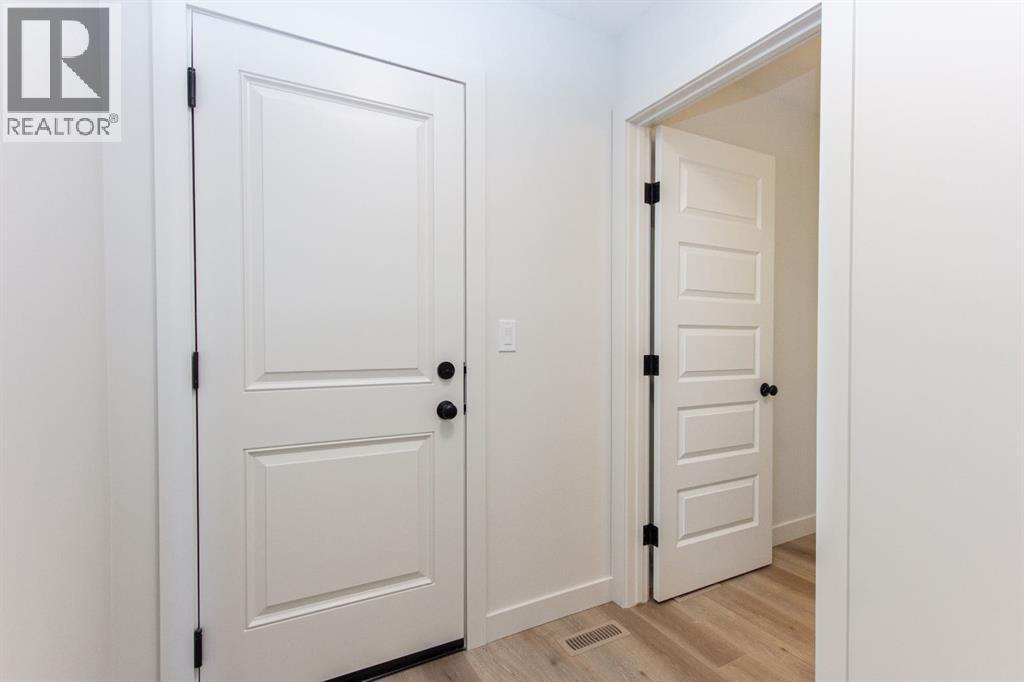 260 Augustus Way, Penhold, Alberta  T0M 1R0 - Photo 19 - A2272164