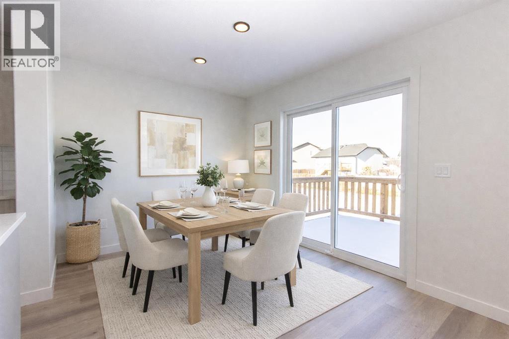 260 Augustus Way, Penhold, Alberta  T0M 1R0 - Photo 12 - A2272164