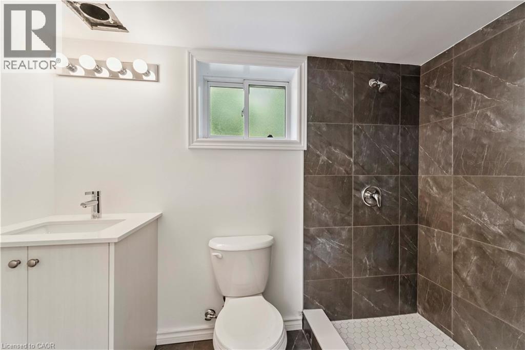 387 Weir Street N, Hamilton, Ontario  L8H 5G6 - Photo 12 - 40799429