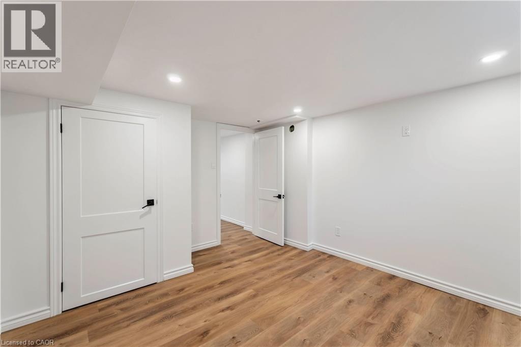 387 Weir Street N, Hamilton, Ontario  L8H 5G6 - Photo 13 - 40799429