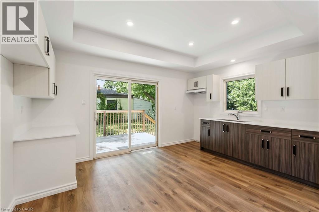 387 Weir Street N, Hamilton, Ontario  L8H 5G6 - Photo 5 - 40799429