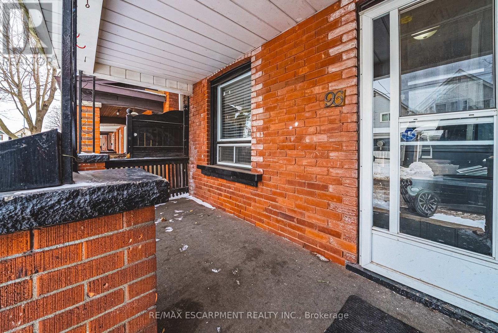 96 Case Street, Hamilton, Ontario  L8L 3G9 - Photo 3 - X12765874