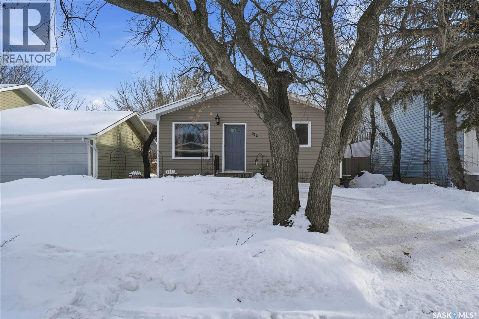 312 Grant Street, Davidson, Saskatchewan  S0G 1A0 - Photo 2 - SK028075
