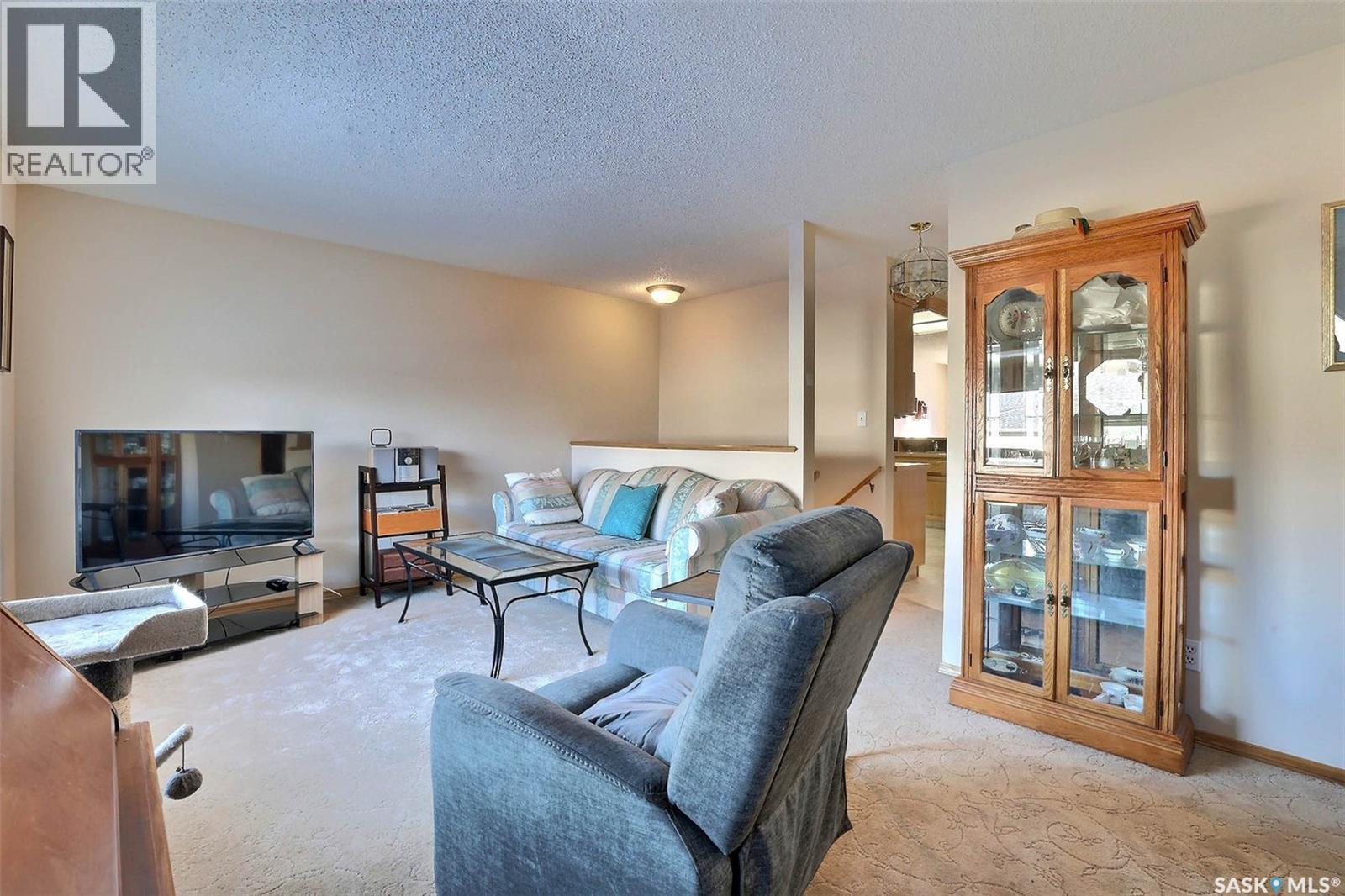 6302 Engel Drive, Regina, Saskatchewan  S4X 4L2 - Photo 4 - SK028045