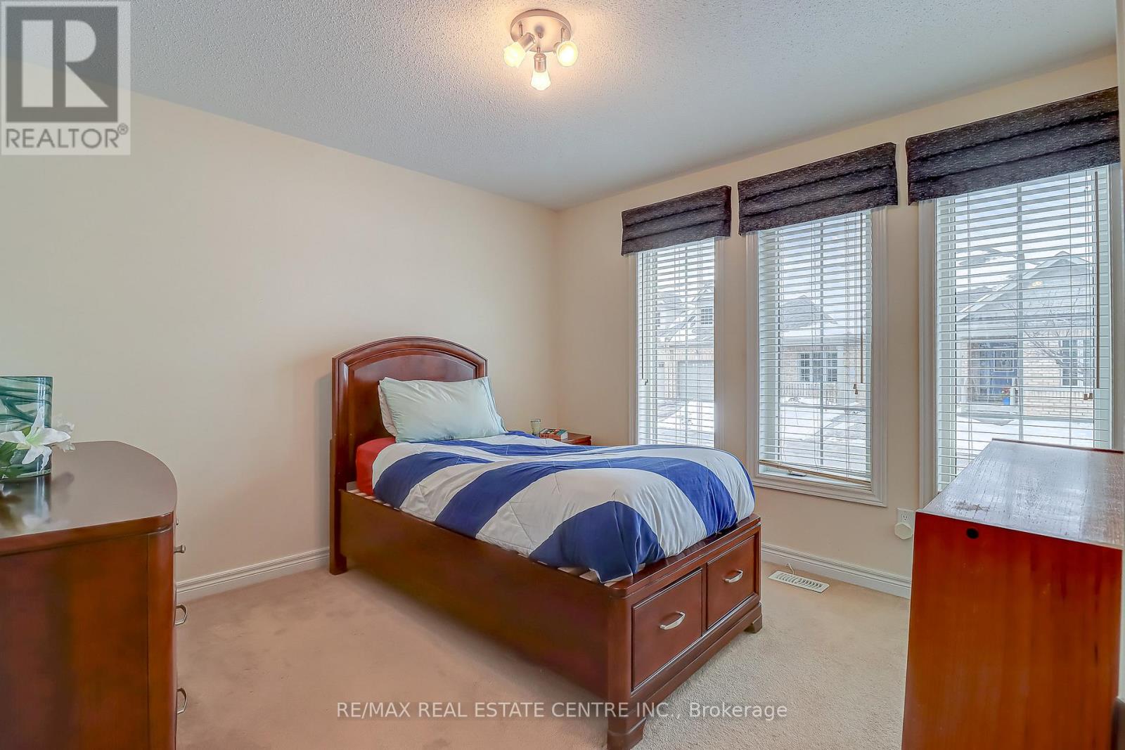 2 Alisma Trail, Brampton, Ontario  L6R 0Y8 - Photo 15 - W12758490