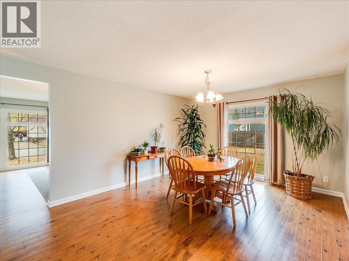 3866 Carnation Drive, Trail, British Columbia  V1R 4W9 - Photo 22 - 10375163