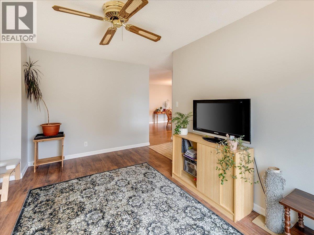 3866 Carnation Drive, Trail, British Columbia  V1R 4W9 - Photo 31 - 10375163