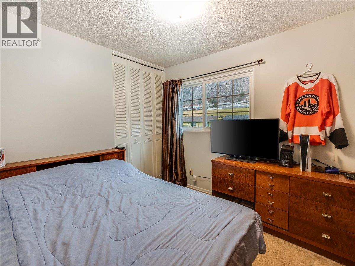 3866 Carnation Drive, Trail, British Columbia  V1R 4W9 - Photo 39 - 10375163