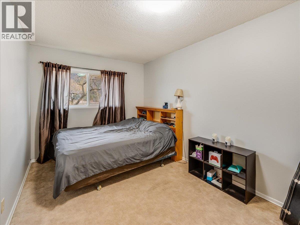 3866 Carnation Drive, Trail, British Columbia  V1R 4W9 - Photo 43 - 10375163