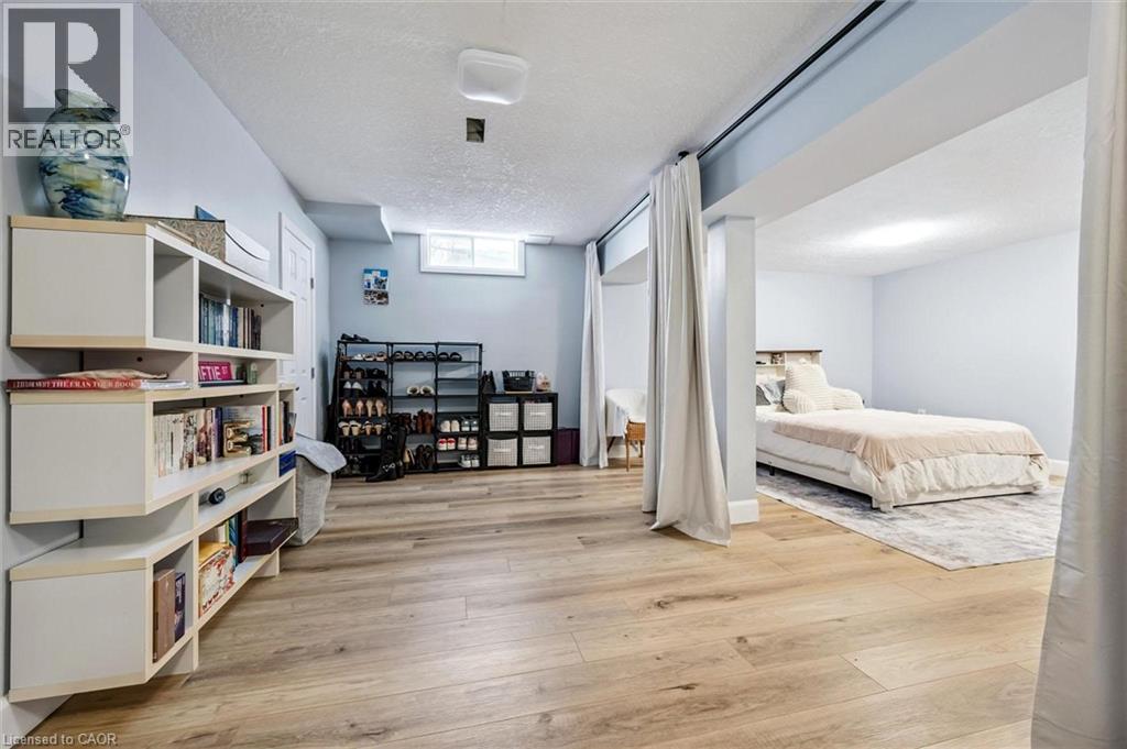 14 Pipers Green Court, Kitchener, Ontario  N2E 3C6 - Photo 13 - 40801968