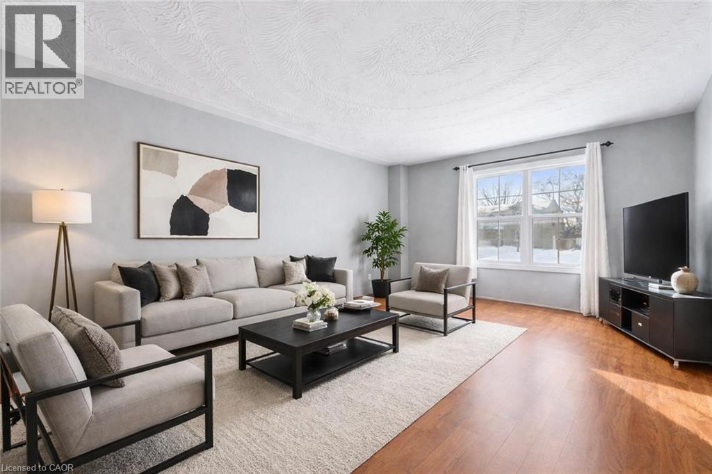 14 Pipers Green Court, Kitchener, Ontario  N2E 3C6 - Photo 2 - 40801968