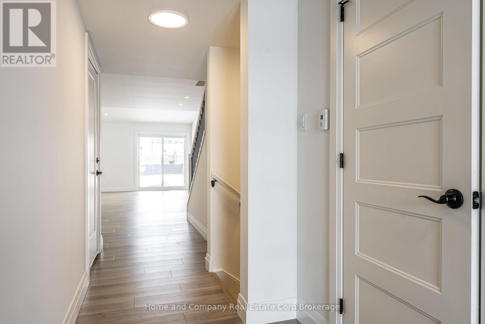 17 Trail Side Drive, St. Marys, Ontario  N4X 0C1 - Photo 5 - X12766070