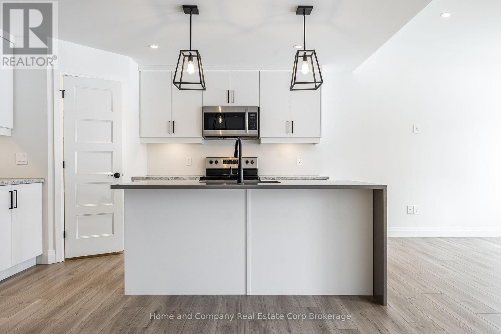 17 Trail Side Drive, St. Marys, Ontario  N4X 0C1 - Photo 7 - X12766070