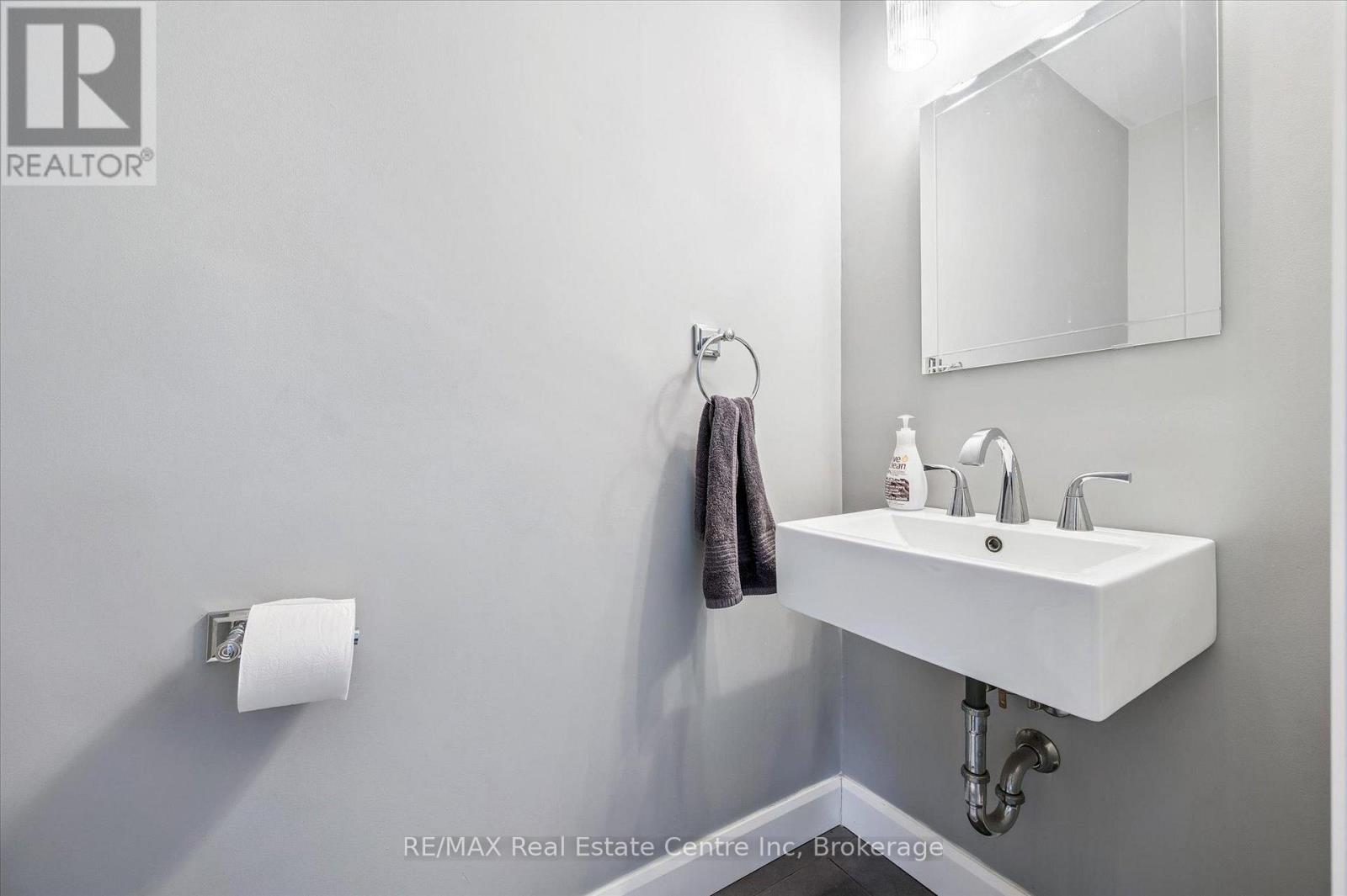 14 Pipers Green Court, Kitchener, Ontario  N2E 3C6 - Photo 7 - X12766158