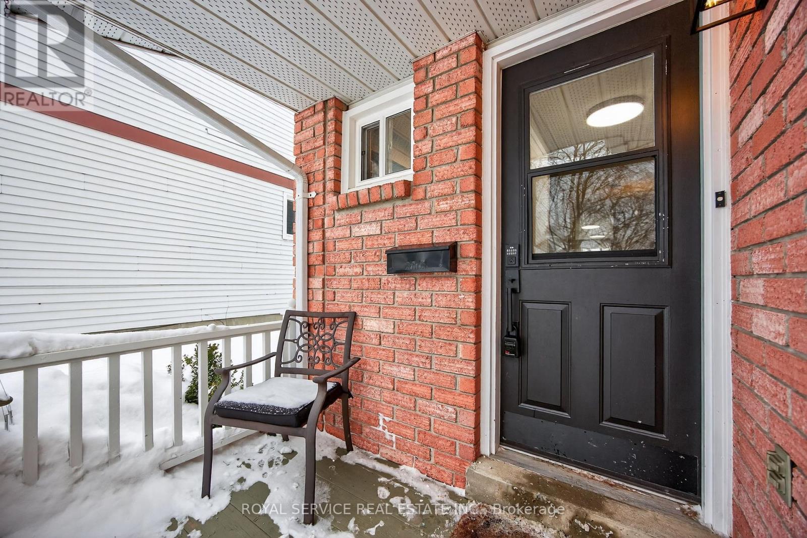 41 Hemingway Crescent, Barrie (Letitia Heights), Ontario  L4N 5G2 - Photo 6 - S12766054