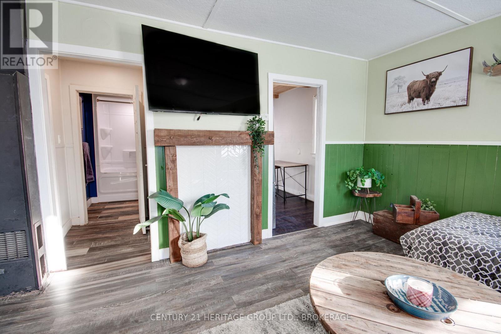 79 Kingscourt Avenue, Kingston (East Of Sir John A. Blvd), Ontario  K7K 4N8 - Photo 5 - X12765996