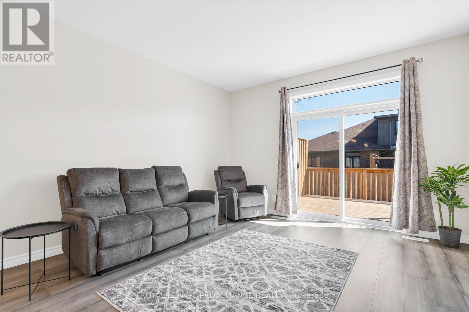 84 Athabaska Drive, Belleville (Thurlow Ward), Ontario  K8N 0T2 - Photo 18 - X12766072