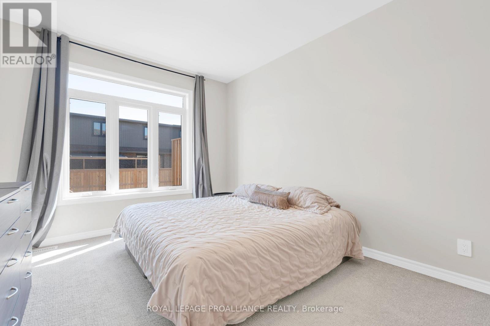 84 Athabaska Drive, Belleville (Thurlow Ward), Ontario  K8N 0T2 - Photo 21 - X12766072