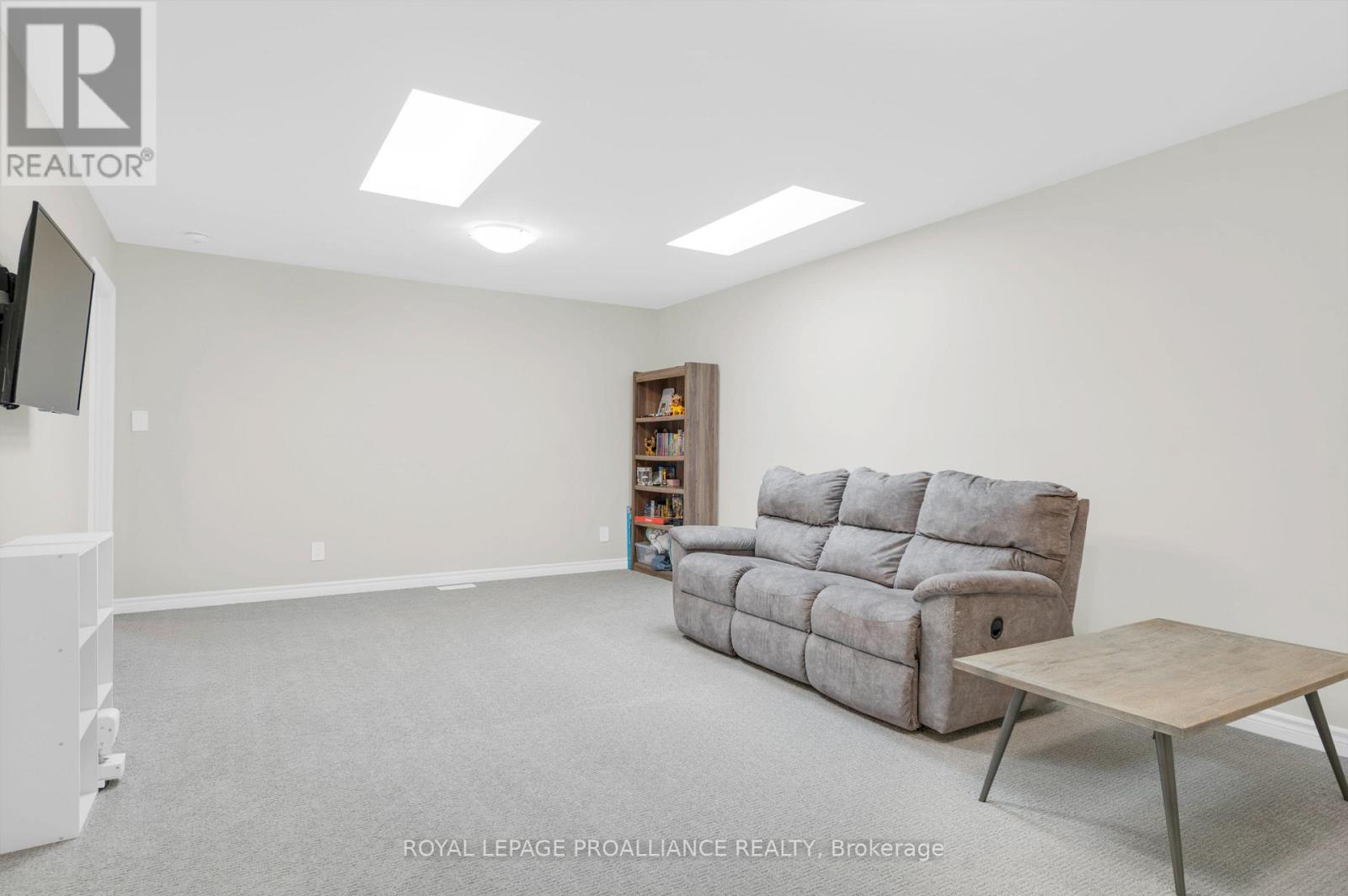 84 Athabaska Drive, Belleville (Thurlow Ward), Ontario  K8N 0T2 - Photo 25 - X12766072