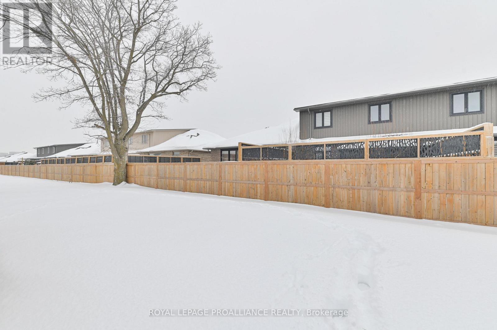 84 Athabaska Drive, Belleville (Thurlow Ward), Ontario  K8N 0T2 - Photo 35 - X12766072