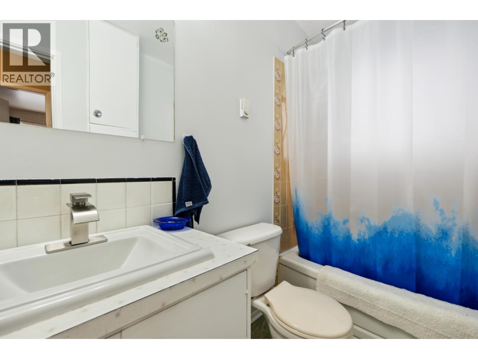 525 11th Avenue, Castlegar, British Columbia  V1N 1J6 - Photo 18 - 10375048