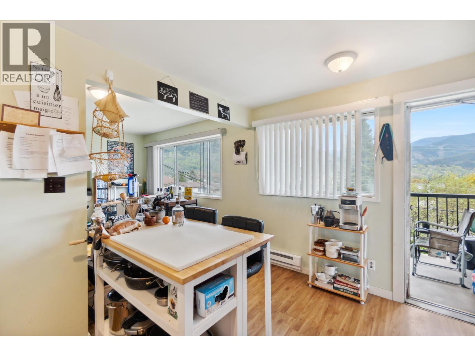 525 11th Avenue, Castlegar, British Columbia  V1N 1J6 - Photo 49 - 10375048