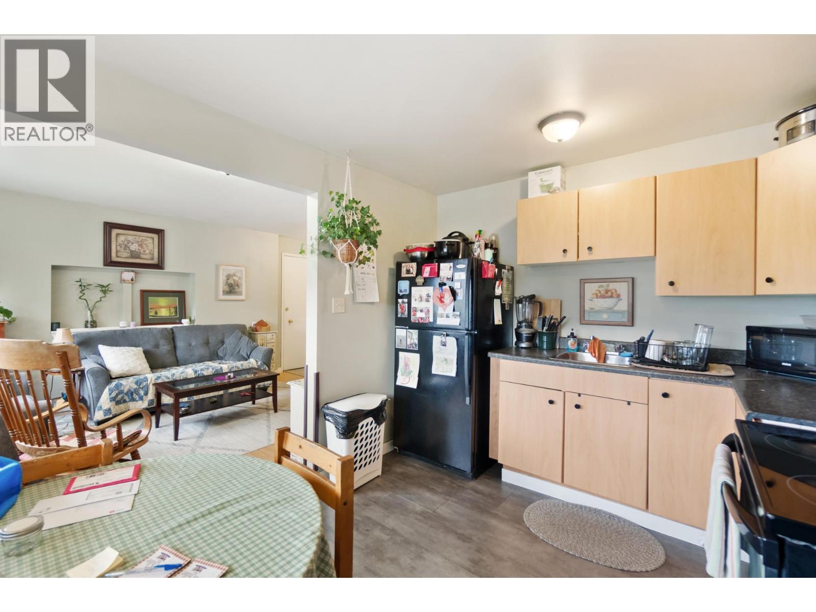 525 11th Avenue, Castlegar, British Columbia  V1N 1J6 - Photo 39 - 10375048