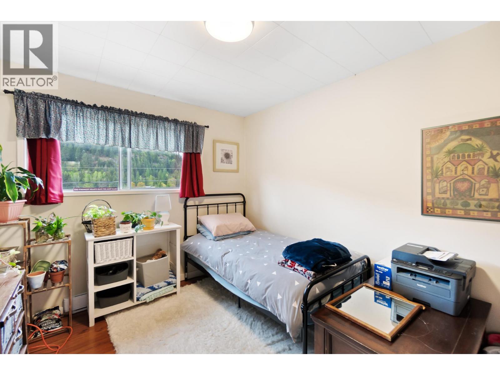 525 11th Avenue, Castlegar, British Columbia  V1N 1J6 - Photo 43 - 10375048