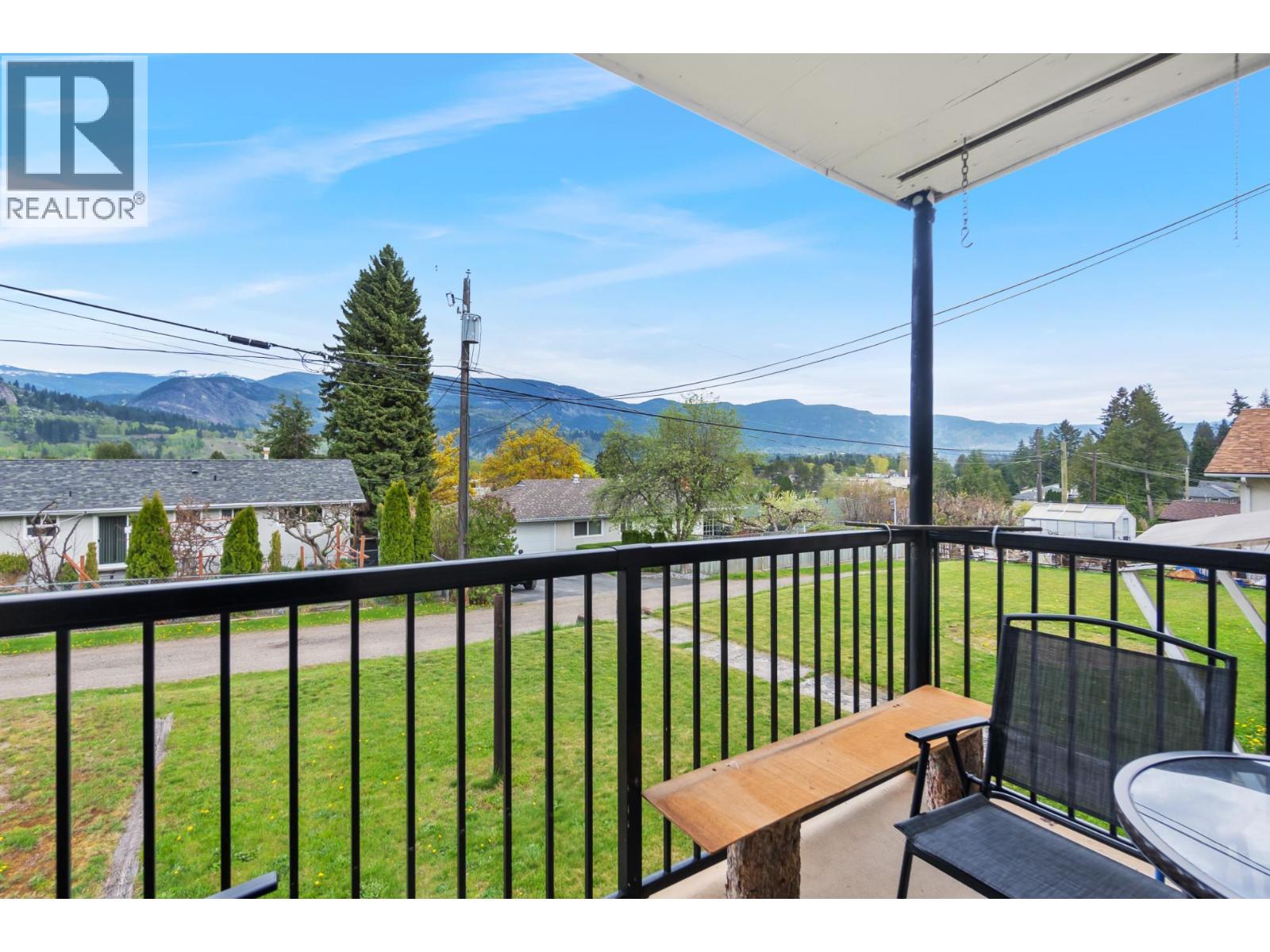 525 11th Avenue, Castlegar, British Columbia  V1N 1J6 - Photo 32 - 10375048