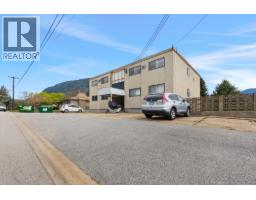 525 11TH Avenue, Castlegar, British Columbia