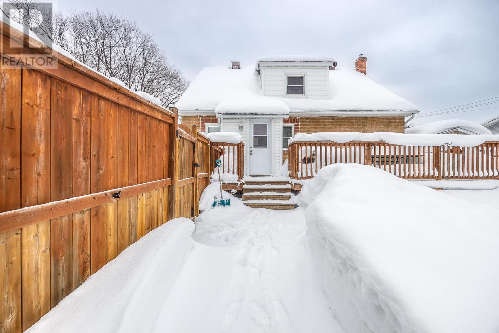 117 Spruce St, Sault Ste. Marie, Ontario  P6B 2G8 - Photo 38 - SM260244